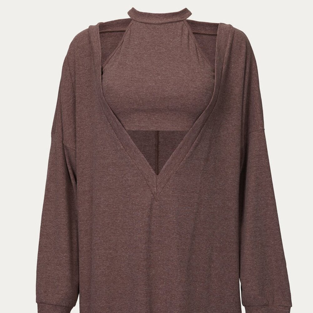 2-Piece Lounge Set – Cropped Tank + Oversized V-Neck Long Sleeve Top